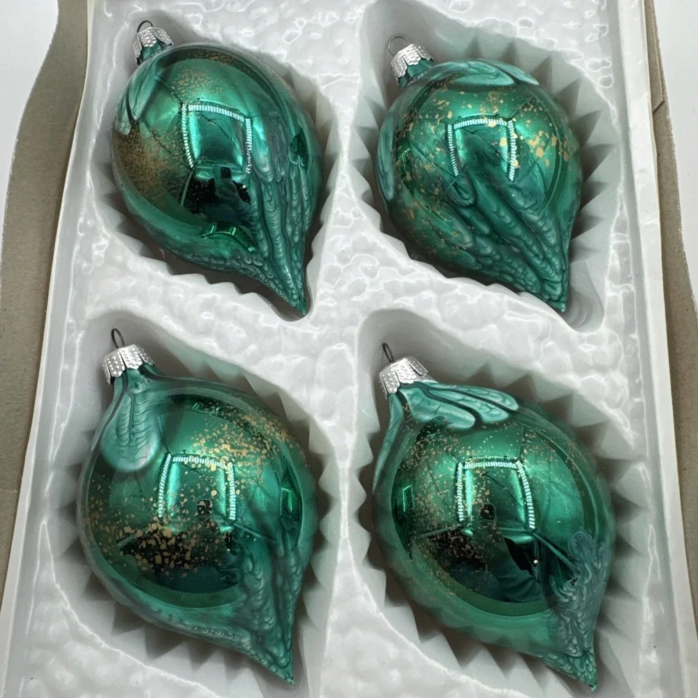 Christmas Classics-Ornaments-Hand‎ Decorated-Glass-Commodore Green Gold Swirl